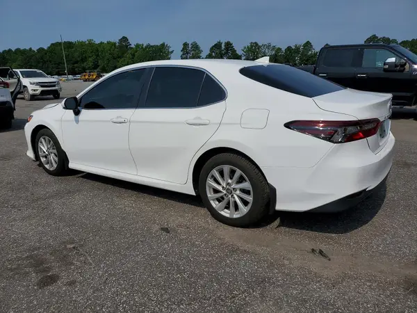 4T1C11BK9RU117396 2024 TOYOTA CAMRY - Image 2