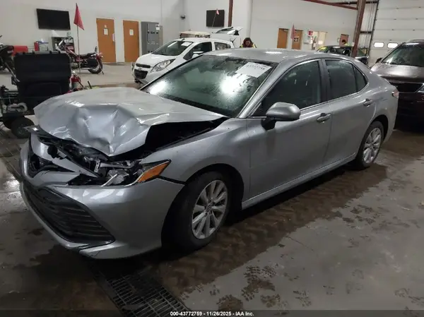 4T1C11BKXLU007271 2020 TOYOTA CAMRY - Image 2