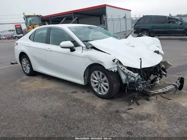4T1C11BKXLU018335 2020 TOYOTA CAMRY - Image 1