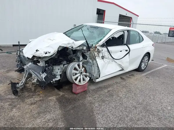 4T1C11BKXLU018335 2020 TOYOTA CAMRY - Image 2