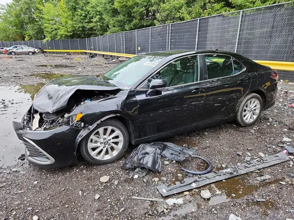 4T1C11BKXMU021804 2021 TOYOTA CAMRY - Image 1