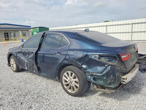 4T1C11BKXMU037940 2021 TOYOTA CAMRY - Image 2