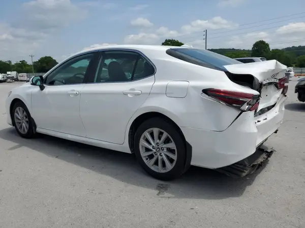 4T1C11BKXNU054299 2022 TOYOTA CAMRY - Image 2