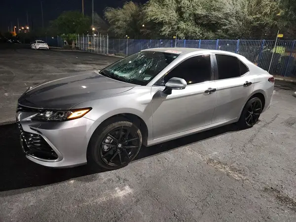 4T1C11BKXNU056425 2022 TOYOTA CAMRY - Image 1