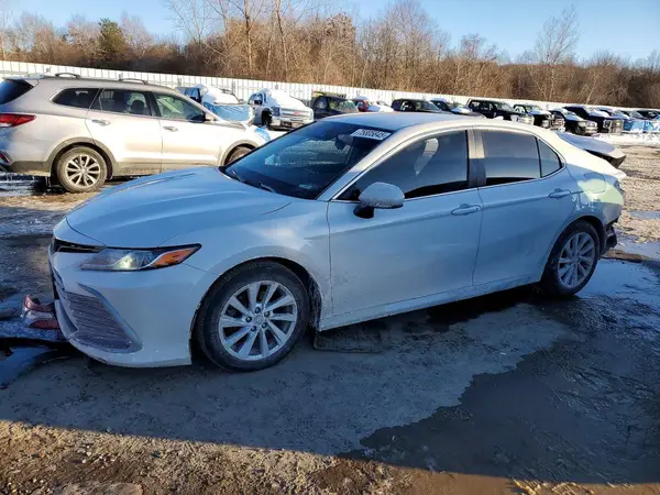 4T1C11BKXNU069787 2022 TOYOTA CAMRY - Image 1