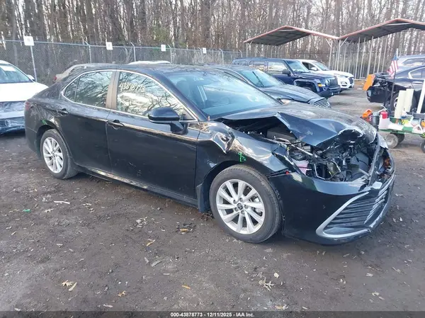 4T1C11BKXRU127242 2024 TOYOTA CAMRY - Image 1