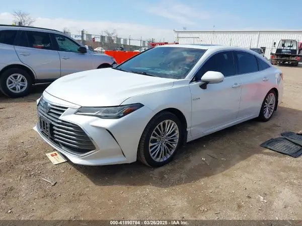 4T1C21FB1LU016447 2020 TOYOTA AVALON - Image 2