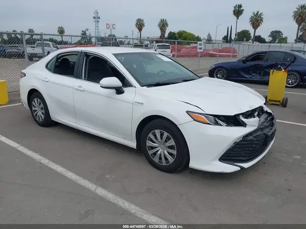 4T1C31AK0LU519388 2020 TOYOTA CAMRY - Image 1