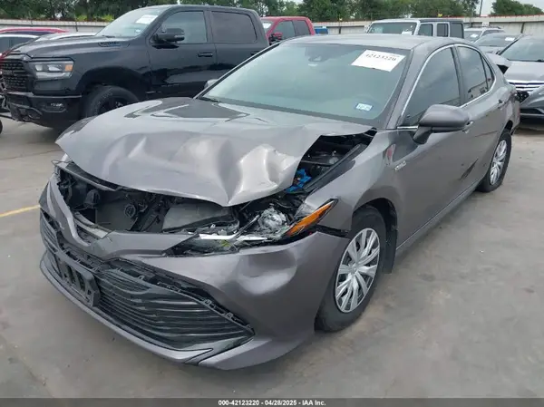 4T1C31AK0LU523389 2020 TOYOTA CAMRY - Image 2