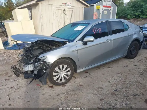 4T1C31AK0LU524185 2020 TOYOTA CAMRY - Image 2