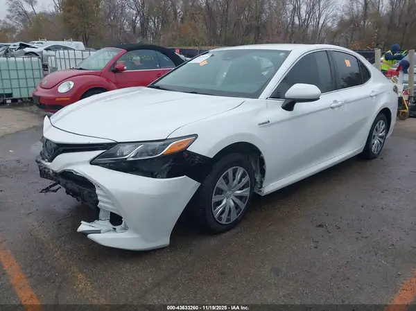 4T1C31AK0LU533761 2020 TOYOTA CAMRY - Image 2