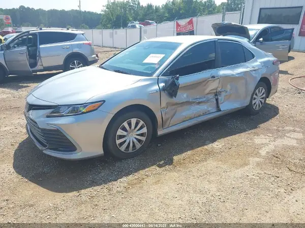 4T1C31AK0MU027302 2021 TOYOTA CAMRY - Image 2