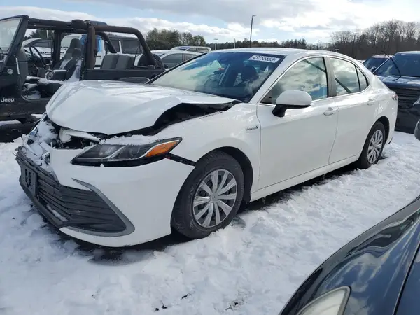 4T1C31AK0MU032015 2021 TOYOTA CAMRY - Image 1