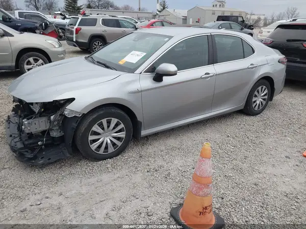 4T1C31AK0MU547693 2021 TOYOTA CAMRY - Image 2