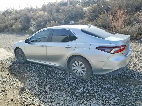 4T1C31AK0MU560394 2021 TOYOTA CAMRY - Image 2