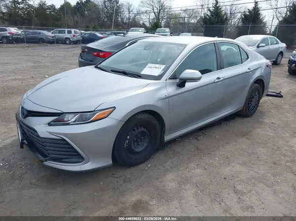 4T1C31AK0MU565000 2021 TOYOTA CAMRY - Image 2
