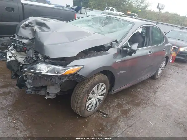 4T1C31AK0MU568964 2021 TOYOTA CAMRY - Image 2