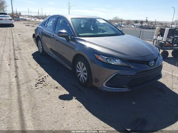 4T1C31AK0NU572417 2022 TOYOTA CAMRY - Image 1