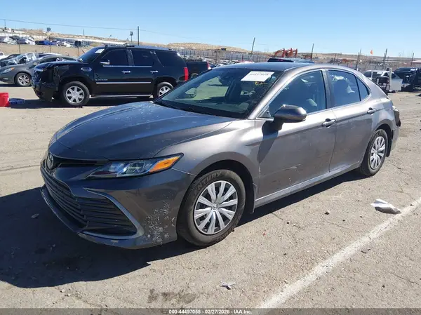 4T1C31AK0NU572417 2022 TOYOTA CAMRY - Image 2