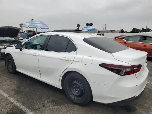 4T1C31AK0NU576760 2022 TOYOTA CAMRY - Image 2
