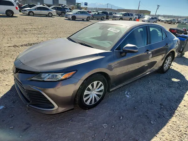 4T1C31AK0NU582932 2022 TOYOTA CAMRY - Image 1