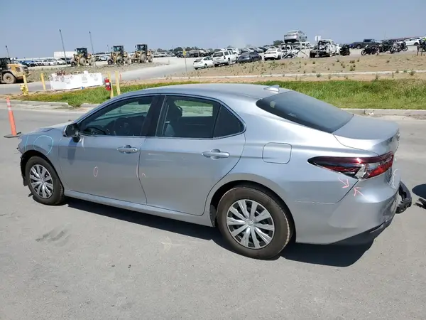 4T1C31AK0NU589914 2022 TOYOTA CAMRY - Image 2