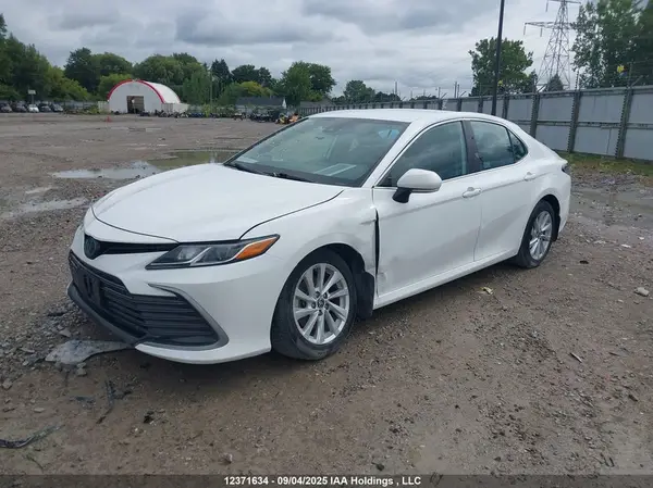 4T1C31AK0NU596149 2022 TOYOTA CAMRY - Image 2