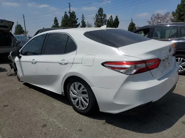 4T1C31AK1LU016565 2020 TOYOTA CAMRY - Image 2