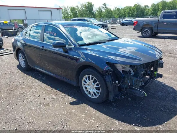 4T1C31AK1LU520985 2020 TOYOTA CAMRY - Image 1
