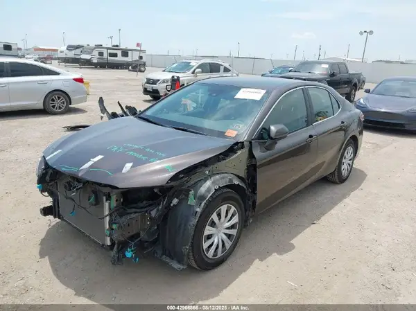 4T1C31AK1LU523272 2020 TOYOTA CAMRY - Image 2