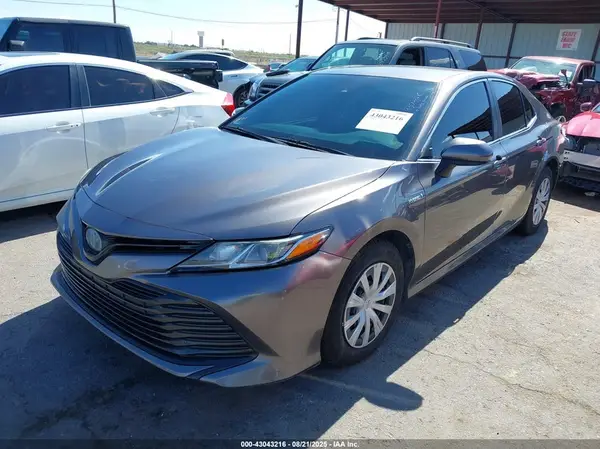 4T1C31AK1LU525815 2020 TOYOTA CAMRY - Image 2