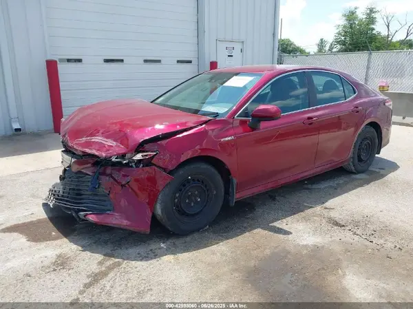 4T1C31AK1LU529606 2020 TOYOTA CAMRY - Image 2