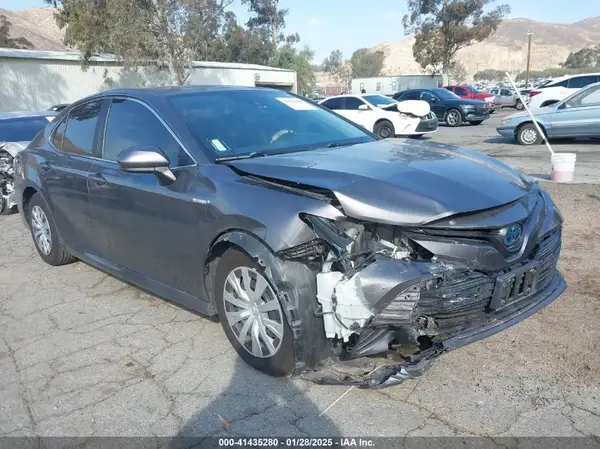 4T1C31AK1LU540752 2020 TOYOTA CAMRY - Image 1