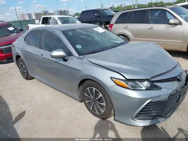 4T1C31AK1MU547699 2021 TOYOTA CAMRY - Image 1