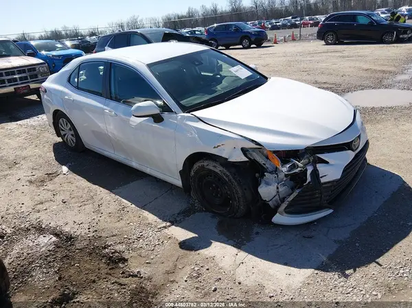 4T1C31AK1NU572412 2022 TOYOTA CAMRY - Image 1
