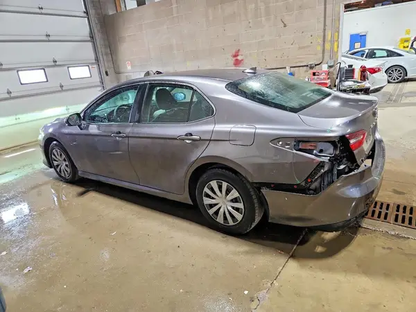 4T1C31AK1NU577786 2022 TOYOTA CAMRY - Image 2