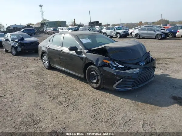 4T1C31AK1NU580817 2022 TOYOTA CAMRY - Image 1