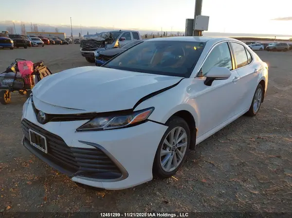 4T1C31AK1NU582339 2022 TOYOTA CAMRY - Image 2