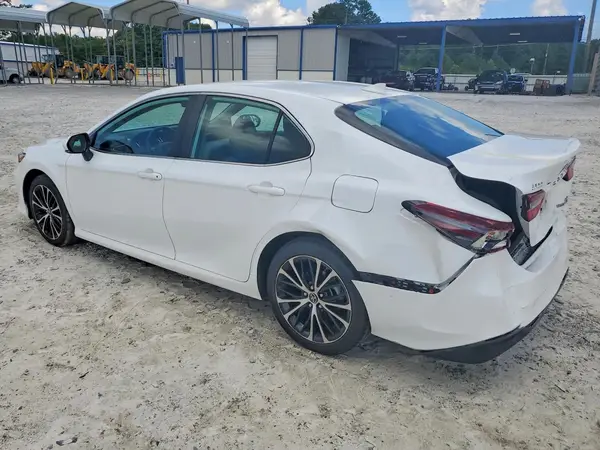 4T1C31AK1NU587654 2022 TOYOTA CAMRY - Image 2