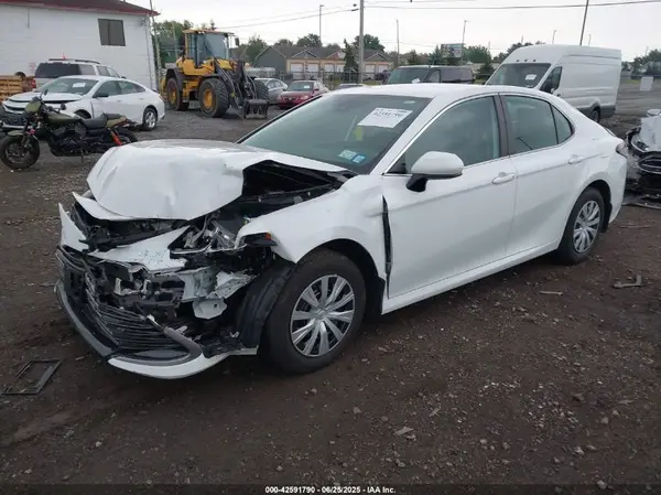 4T1C31AK1RU625793 2024 TOYOTA CAMRY - Image 2