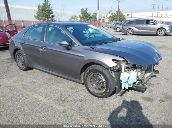 4T1C31AK2LU016381 2020 TOYOTA CAMRY - Image 1