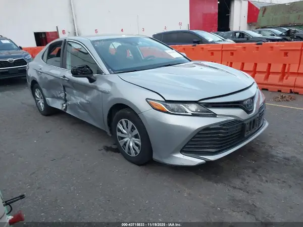 4T1C31AK2LU017904 2020 TOYOTA CAMRY - Image 1