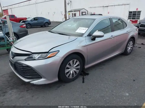 4T1C31AK2LU017904 2020 TOYOTA CAMRY - Image 2