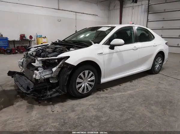 4T1C31AK2LU538718 2020 TOYOTA CAMRY - Image 2