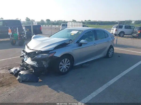 4T1C31AK2MU022666 2021 TOYOTA CAMRY - Image 2