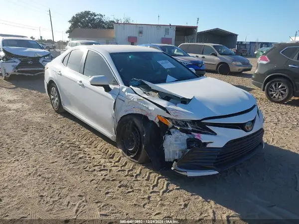 4T1C31AK2MU022702 2021 TOYOTA CAMRY - Image 1
