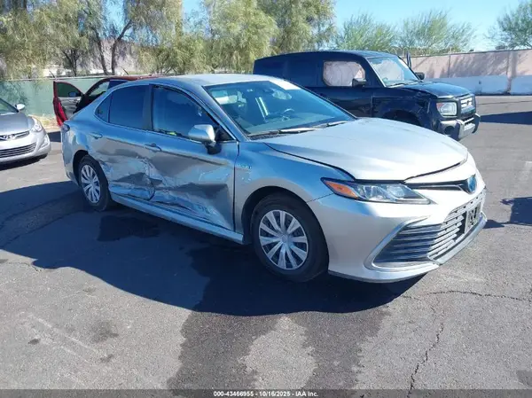 4T1C31AK2MU027771 2021 TOYOTA CAMRY - Image 1