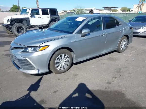 4T1C31AK2MU027771 2021 TOYOTA CAMRY - Image 2