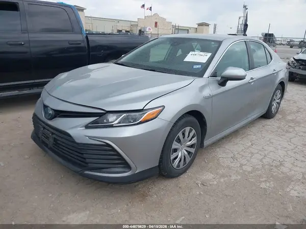 4T1C31AK2MU030394 2021 TOYOTA CAMRY - Image 2