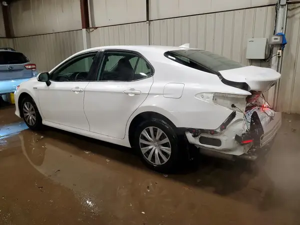 4T1C31AK2MU550126 2021 TOYOTA CAMRY - Image 2